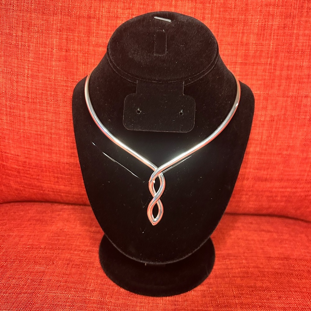 Elegant Silver Infinity Necklace